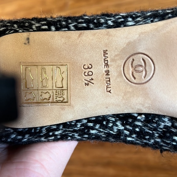 Authentic Chanel Camilla Tweed Pump Heels - Picture 6 of 11